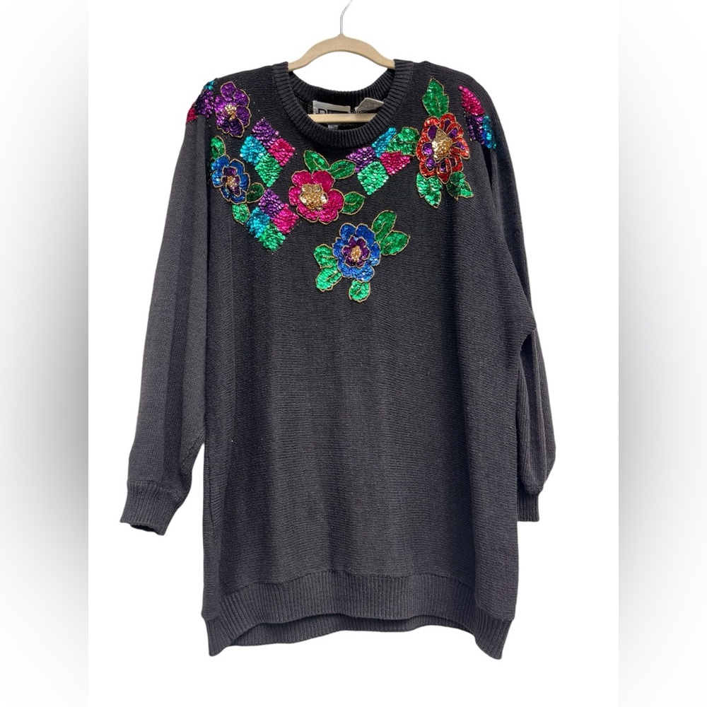 Beautiful hand, beaded 80s 90s jumper. Excellent condition. C size 20w/40
